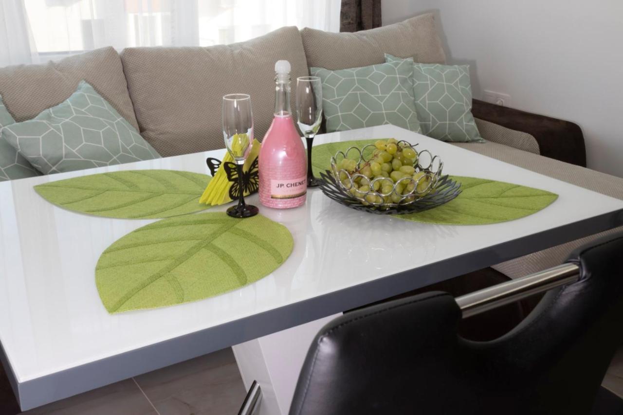 Апартамент За Гости Ивви-2 Apartment Burgas Ngoại thất bức ảnh